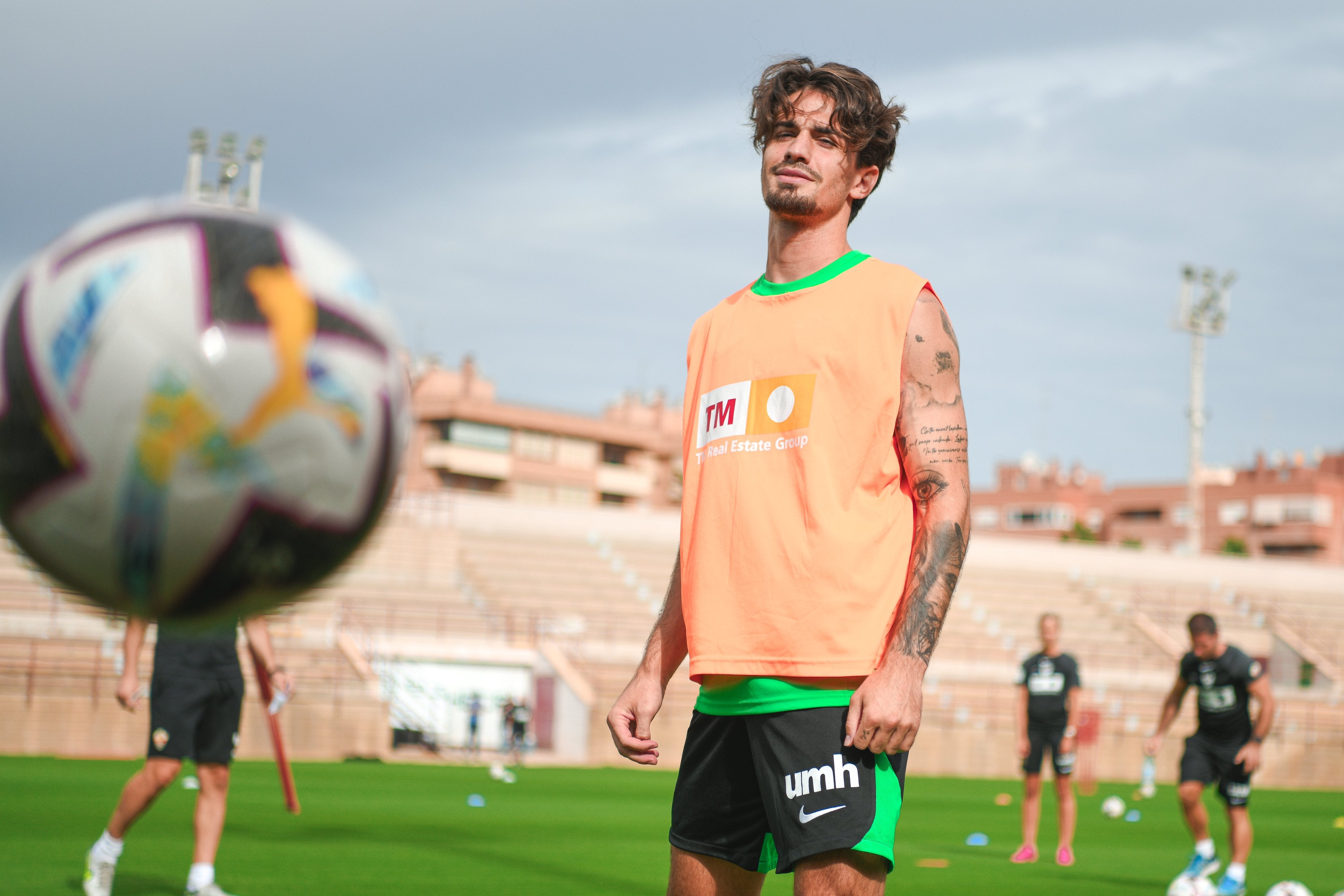 Álex Collado podrá jugar con el Elche ante el Barça en el Camp Nou Álex Collado podrá jugar con el Elche ante el Barça en el Camp Nou
