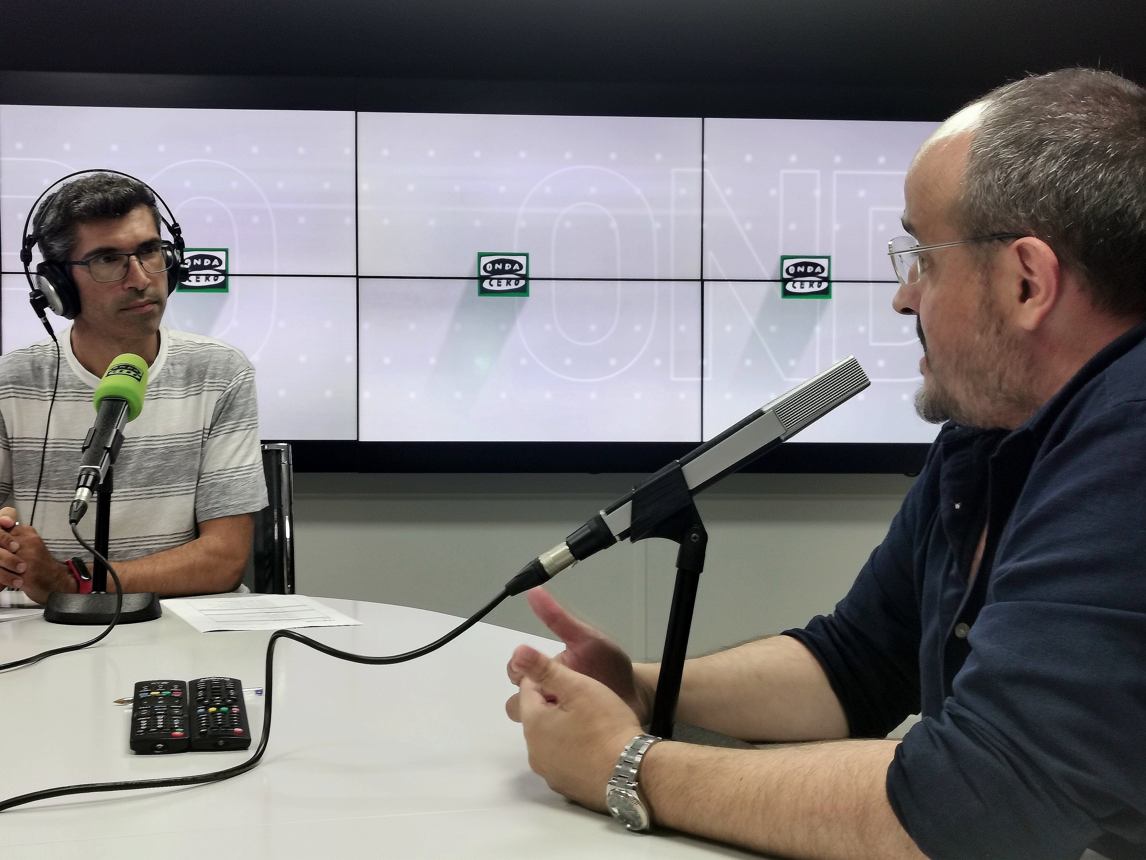 Alejandro Fernández (PPC): "Amb la complicitat del govern espanyol, Junts i ERC estan erosionat les institucions de l'Estat" Alejandro Fernández (PPC): "Amb la complicitat del govern espanyol, Junts i ERC estan erosionat les institucions de l'Estat"