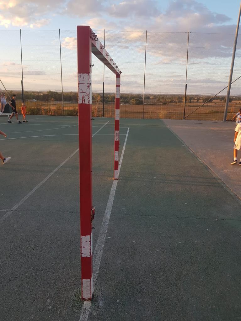 El PSOE de Badajoz denuncia el estado de las instalaciones deportivas en la ciudad y alza la voz especialmente por las del Cerro Gordo El PSOE de Badajoz denuncia el estado de las instalaciones deportivas en la ciudad y alza la voz especialmente por las del Cerro Gordo