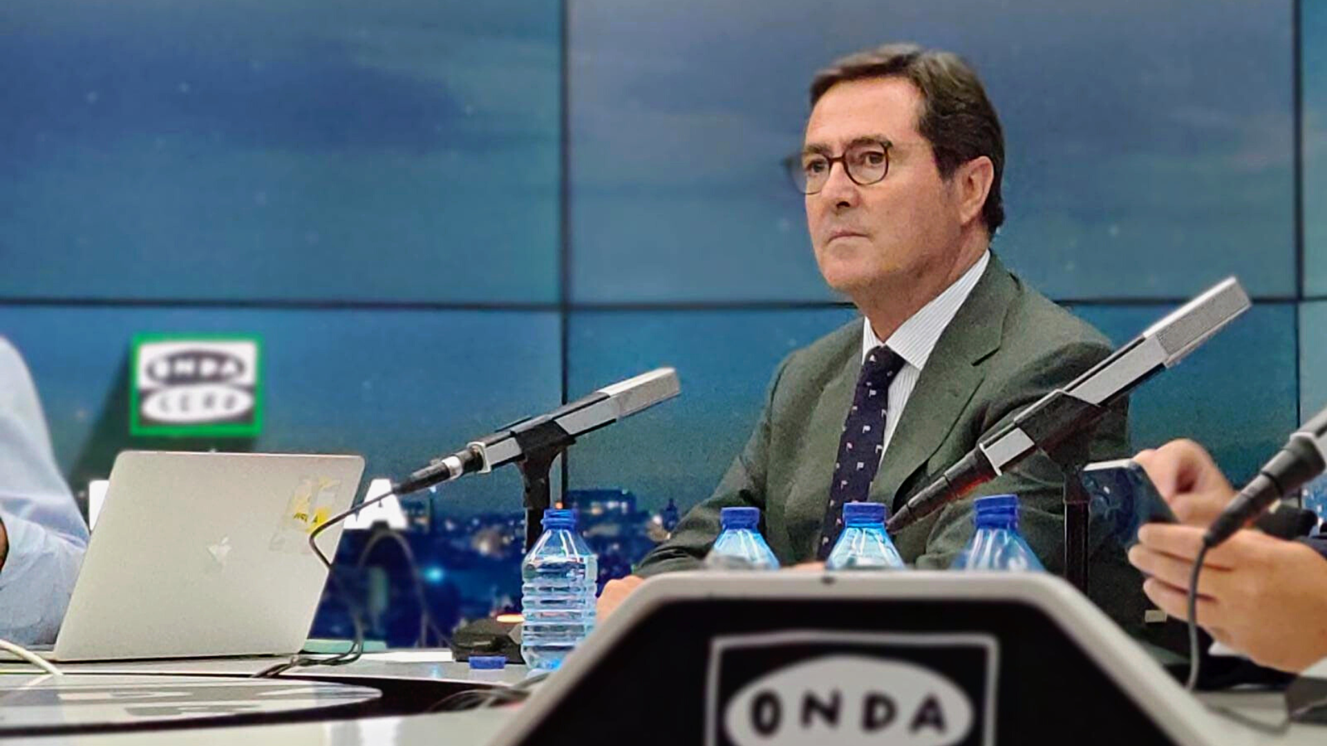 Garamendi explica la ausencia de CEOE en la reunión del salario mínimo: "Solo querían la foto y estamos para otras cosas" Garamendi explica la ausencia de CEOE en la reunión del salario mínimo: "Solo querían la foto y estamos para otras cosas"