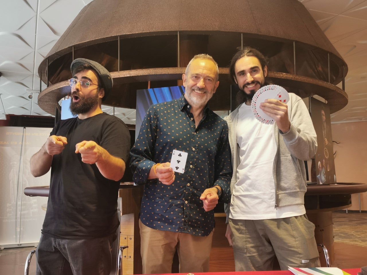 Pirineos Mágicos lleva a Jaca la magia y la ilusión con seis actuaciones Pirineos Mágicos lleva a Jaca la magia y la ilusión con seis actuaciones