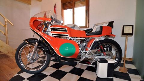 Una de las motos del Museo de la Moto de Josa