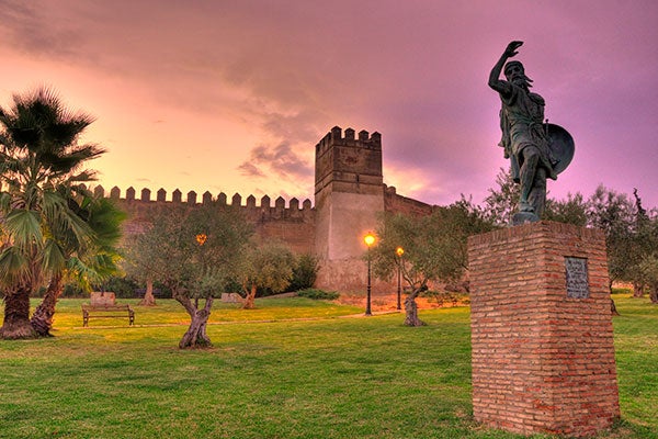El Ayuntamiento de Badajoz saca a licitación la iluminación interior de la Alcazaba por 357.000 euros El Ayuntamiento de Badajoz saca a licitación la iluminación interior de la Alcazaba por 357.000 euros