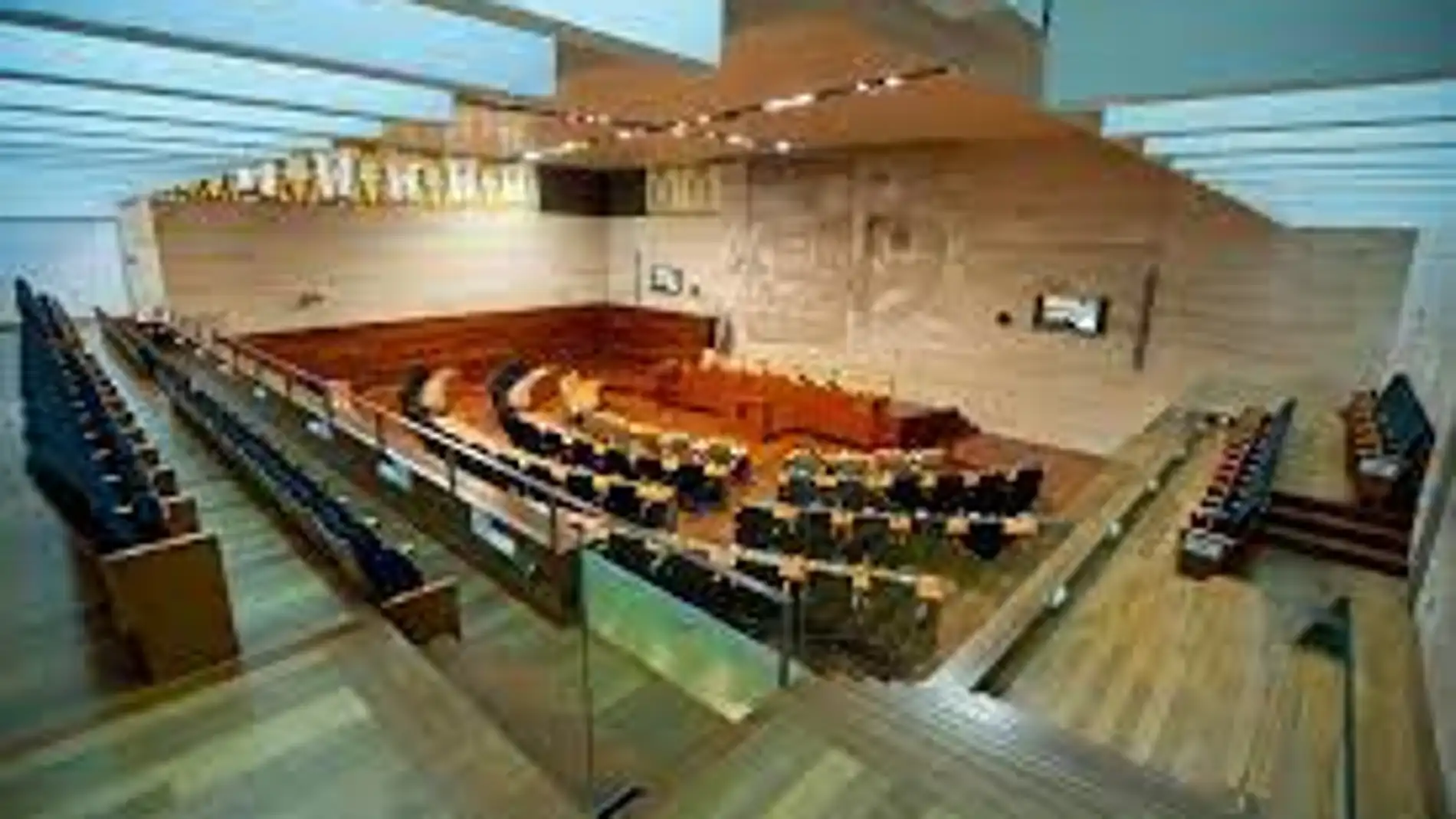 La Asamblea de Extremadura retoma sus plenos parlamentarios este jueves