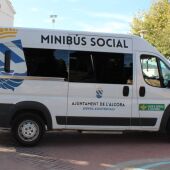 Alcora amplia horario y prestaciones del minibús social municipal