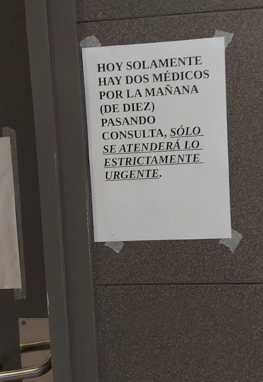 El centro de salud de Viveiro sólo atiende urgencias por falta de médicos El centro de salud de Viveiro sólo atiende urgencias por falta de médicos