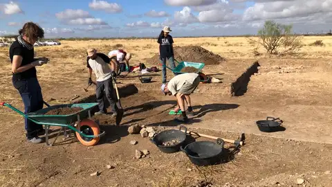 Campaña arqueológica en San Juan del Viso Este domingo, la jornada de puertas abiertas de Primitiva Complutum permitirá conocer el yacimiento de San Juan del Viso