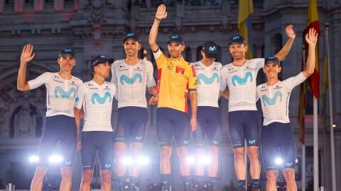 Alejandro Valverde y Movistar Team en la clausura de su última LaVuelta