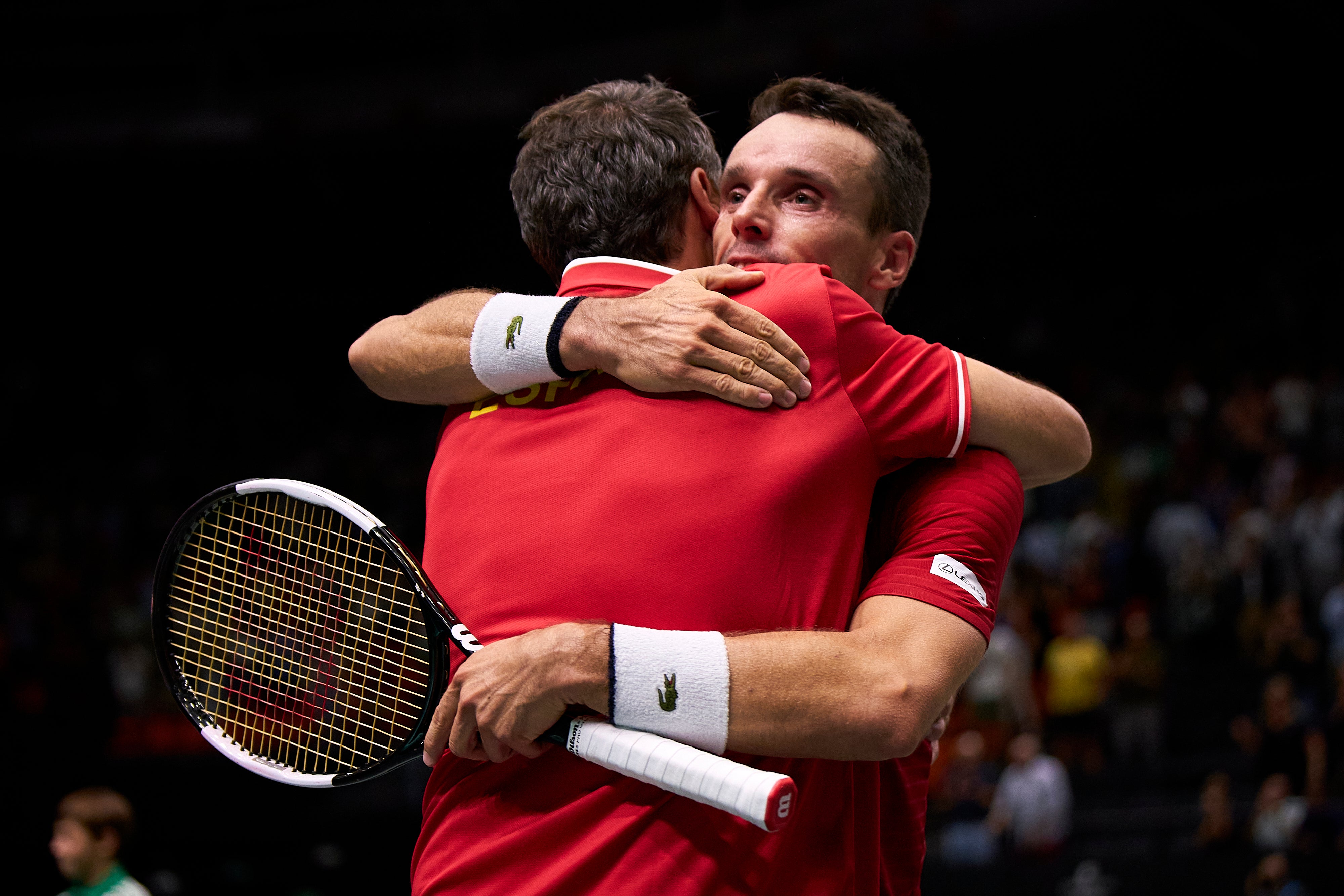 España vence a Serbia en la primera eliminatoria España vence a Serbia en la primera eliminatoria