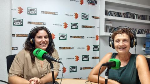 Laura Rubio y Paquita Nogueroles.