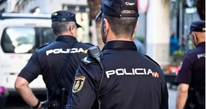 Seis detenidos tras una pelea en un local "okupado" en Sant Ferran Seis detenidos tras una pelea en un local "okupado" en Sant Ferran