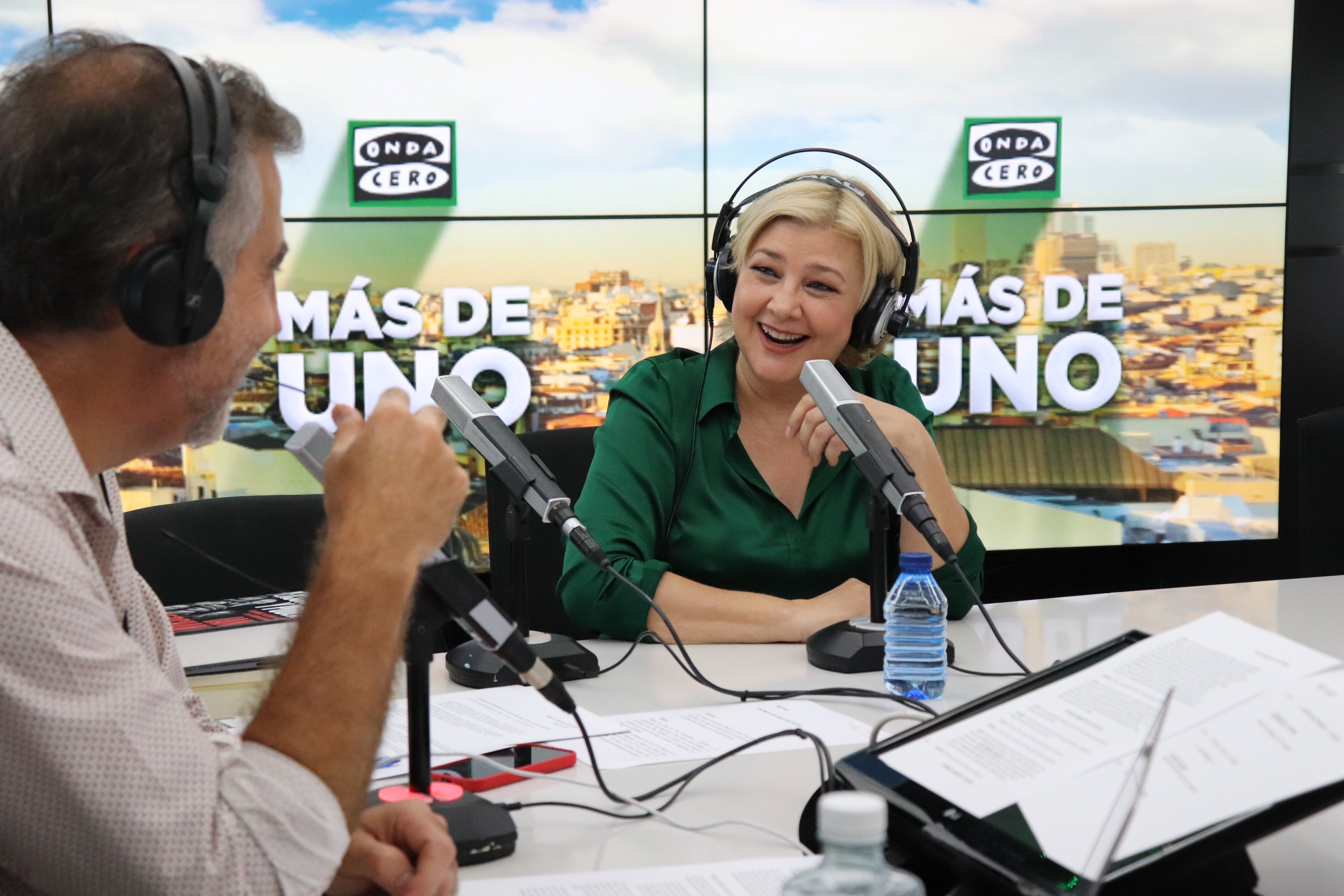 Amparo Larrañaga: "Dejé de presentar 'Aplauso' y aposté por mi carrera teatral" Amparo Larrañaga: "Dejé de presentar 'Aplauso' y aposté por mi carrera teatral"