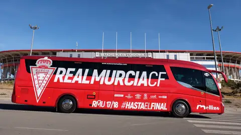 El presente autobús del Real Murcia que será renovado por uno nuevo en las próximas semanas