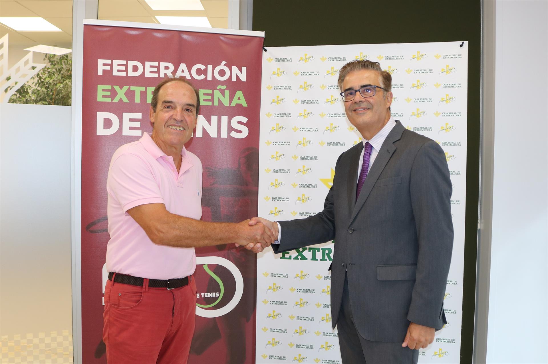 Caja Rural de Extremadura continúa apoyando a la Federación Extremeña de Tenis en la promoción de este deporte Caja Rural de Extremadura continúa apoyando a la Federación Extremeña de Tenis en la promoción de este deporte