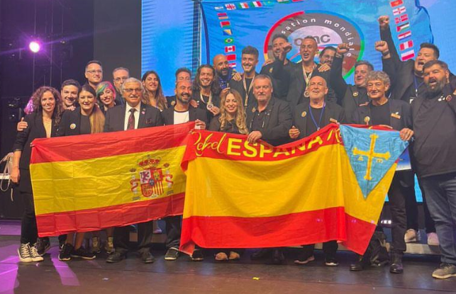 El combinado español gana el bronce en el Mundial de Peluquería El combinado español gana el bronce en el Mundial de Peluquería