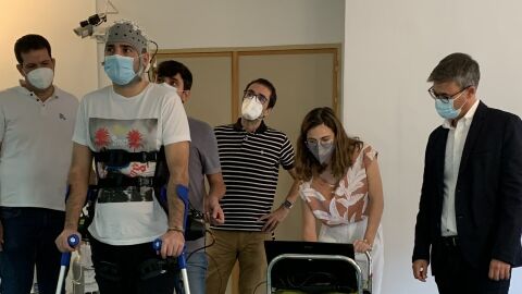 Exoesqueleto creado por investigadores de la Universidad Miguel Hern&aacute;ndez de Elche.