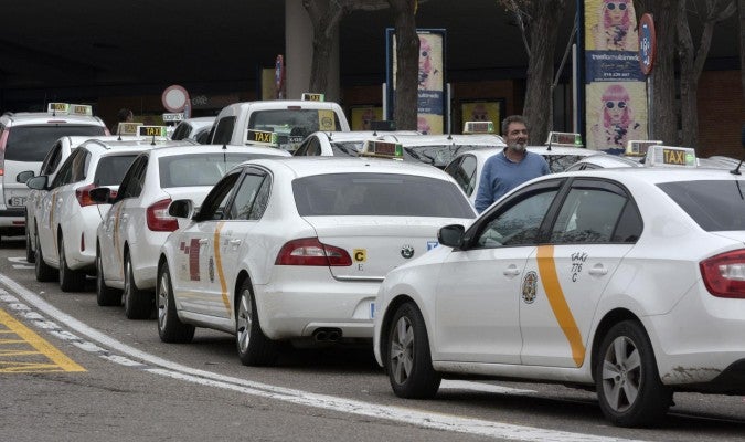 Los taxistas vuelven a parar en contra de la nueva regulación de las VTC Los taxistas vuelven a parar en contra de la nueva regulación de las VTC
