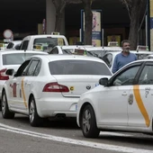 Los taxistas vuelven a parar en contra de la nueva regulación de las VTC Los taxistas vuelven a parar en contra de la nueva regulación de las VTC