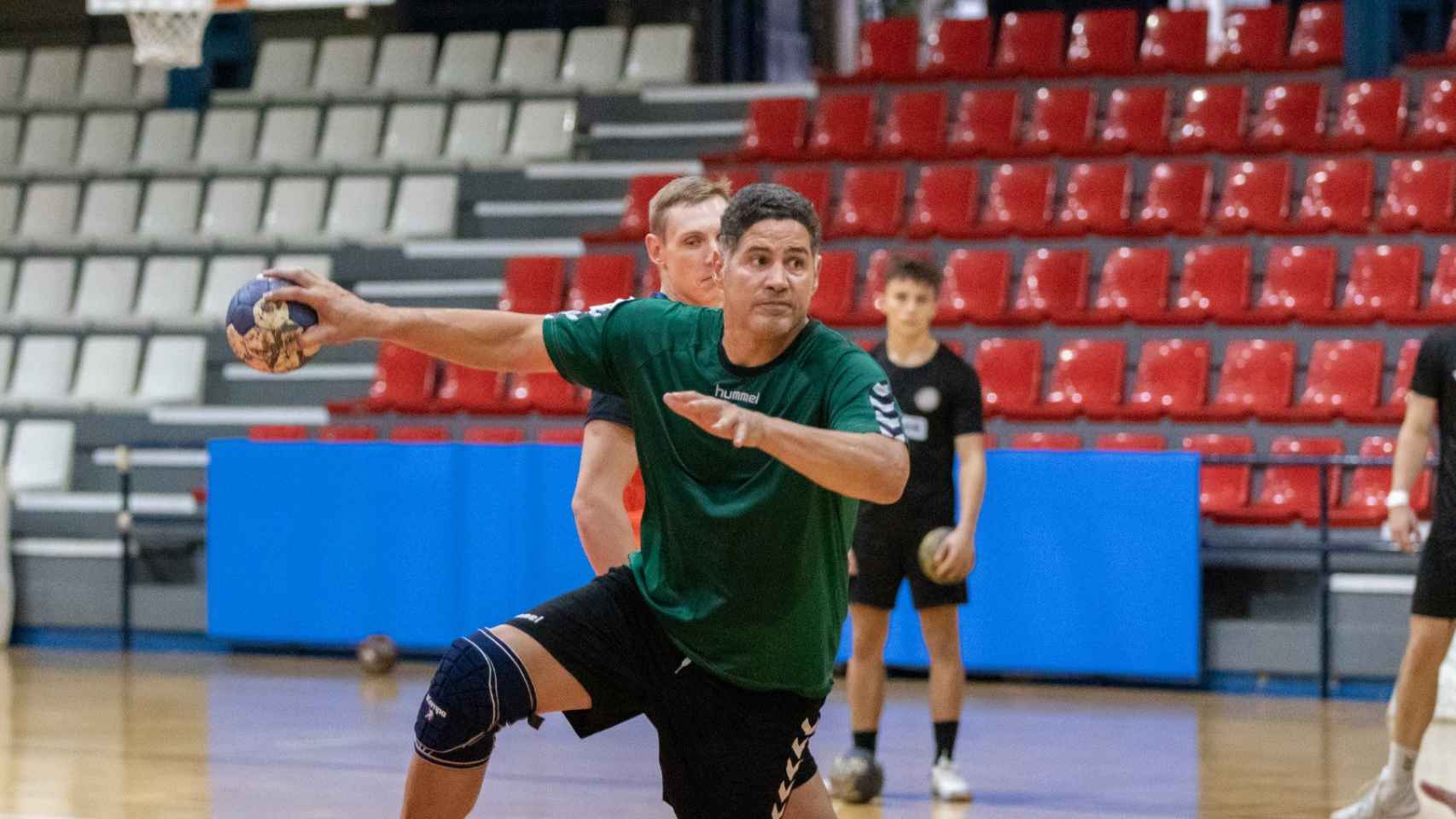 Rolando Uríos vuelve a los 51 años, tras 13 retirado, para ayudar al Alarcos Rolando Uríos vuelve a los 51 años, tras 13 retirado, para ayudar al Alarcos