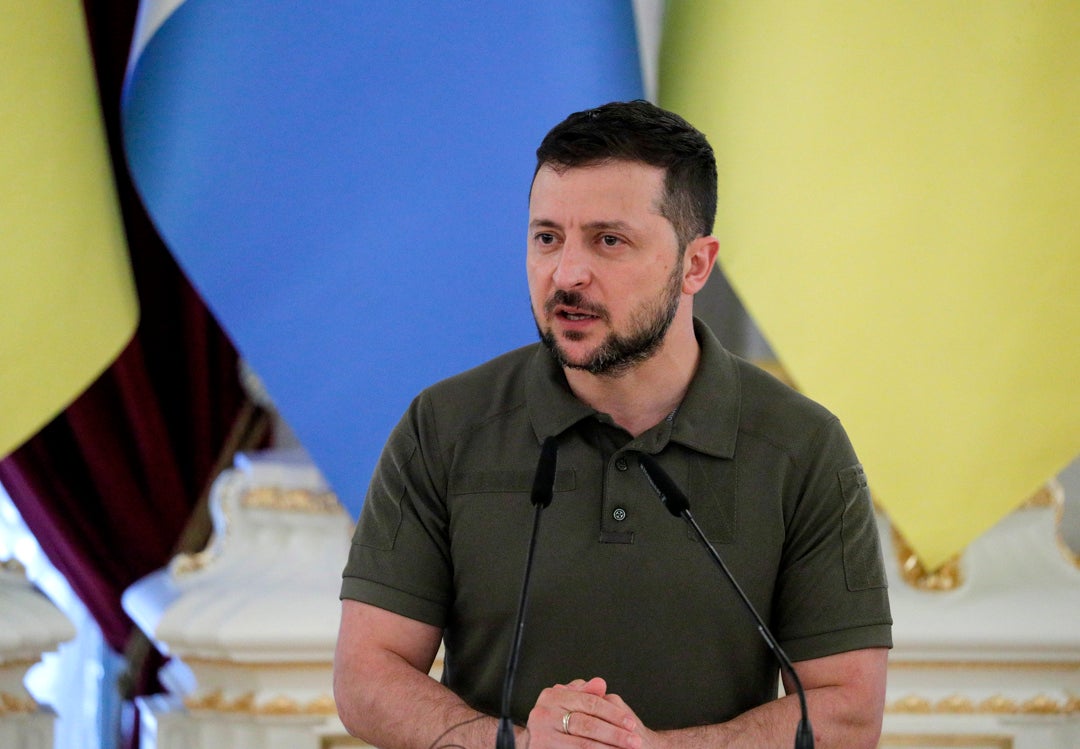 Zelenski sufre un accidente de tráfico en Kiev y sale ileso Zelenski sufre un accidente de tráfico en Kiev y sale ileso