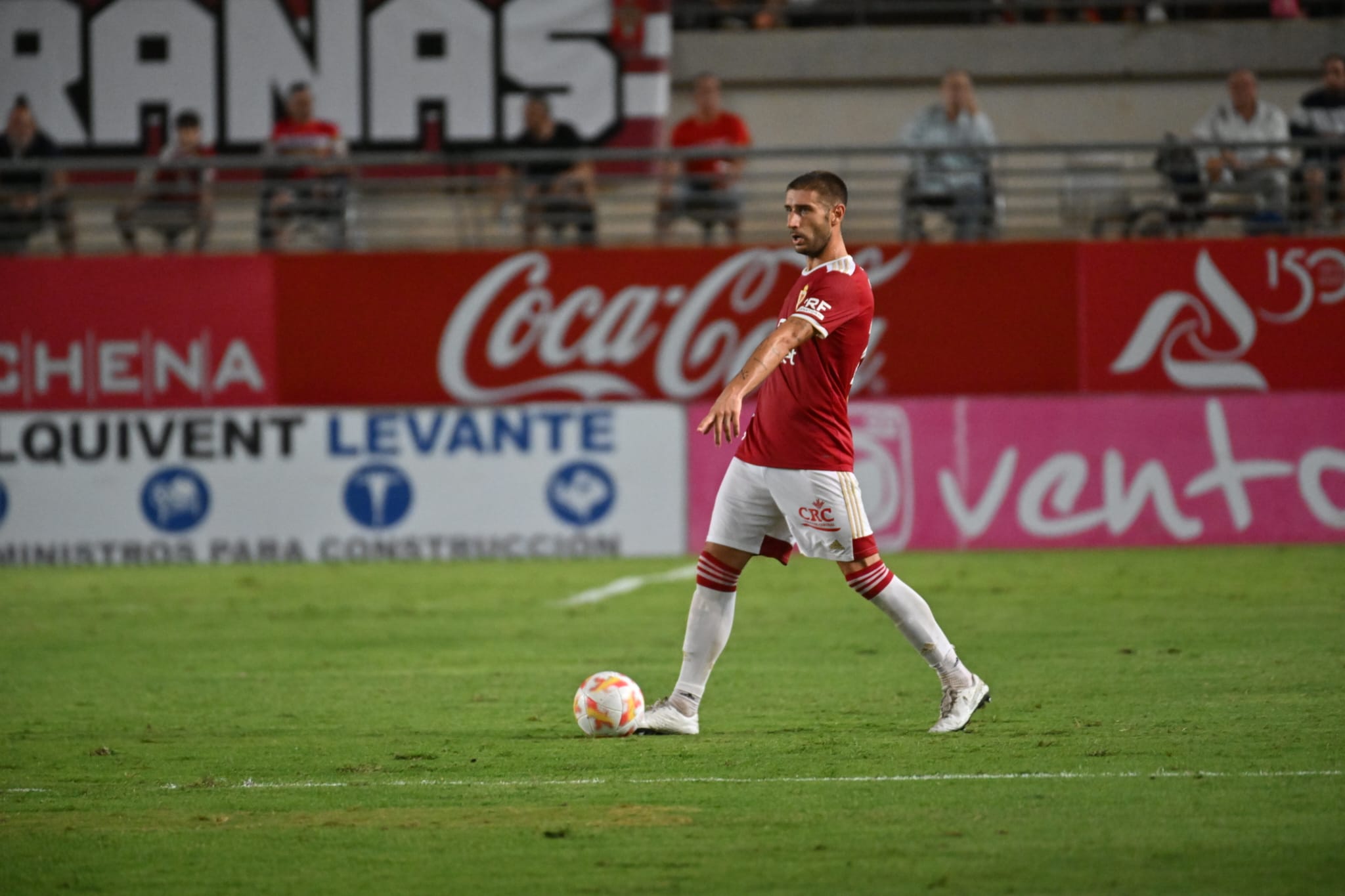 Íñigo Piña: "Nuestra diferenciación es que todos tenemos nivel para jugar en el Real Murcia" Íñigo Piña: "Nuestra diferenciación es que todos tenemos nivel para jugar en el Real Murcia"