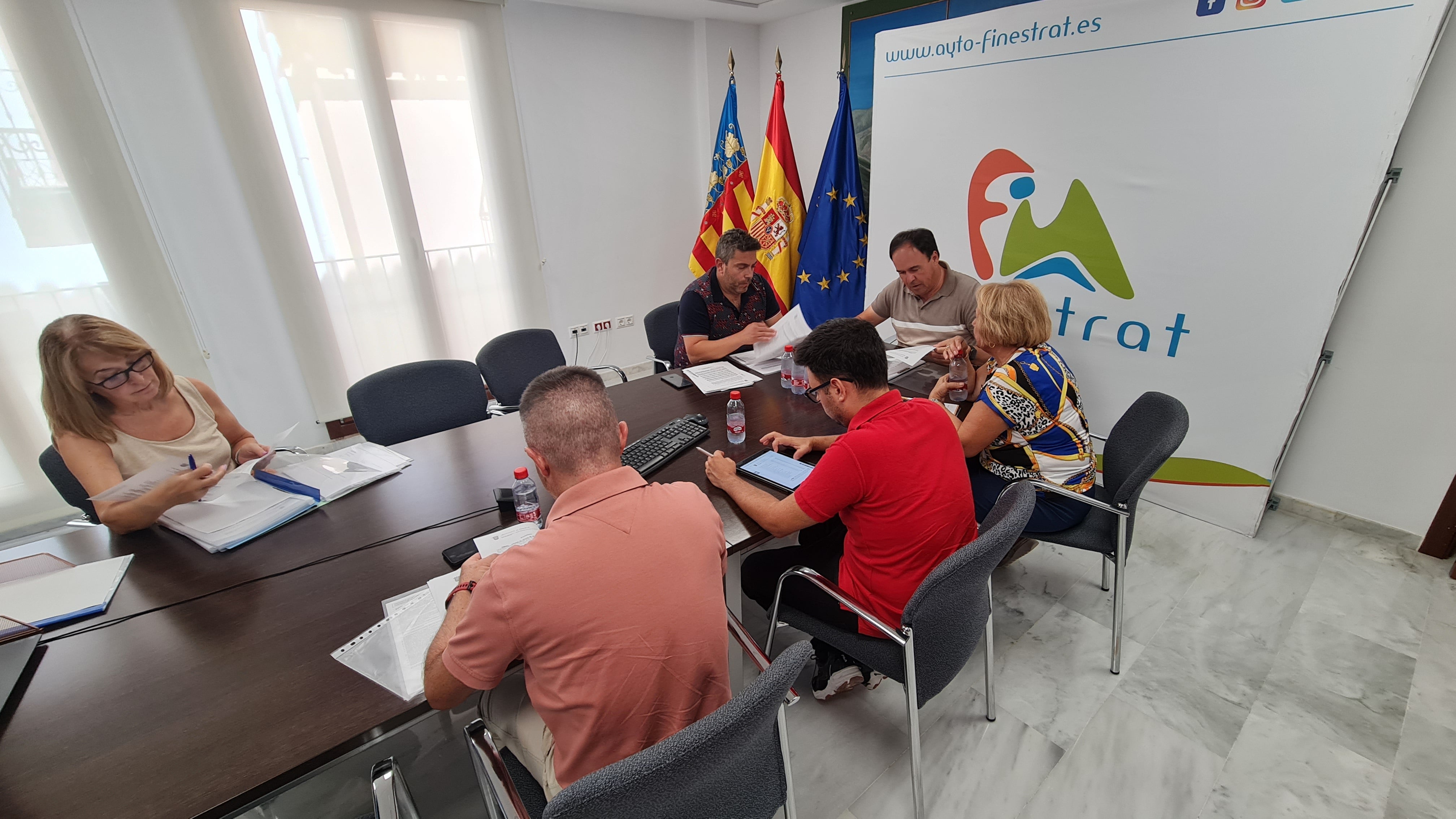 Finestrat destina 55.500 euros a ayudar a Pymes con la subida del coste energético Finestrat destina 55.500 euros a ayudar a Pymes con la subida del coste energético