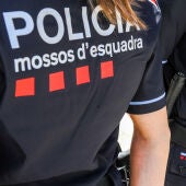 Tres detenidos vinculados a una clínica de salud privada de Barcelona por desviar más de 400.000 euros a través de empresas ficticias