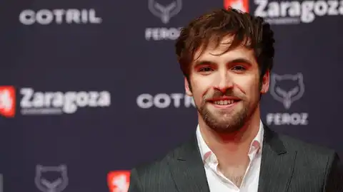 El actor Ricardo Gómez, durante el photocall de la edición 2022 de los Premios Feroz, celebrada en Zaragoza El actor Ricardo Gómez, durante el photocall de la edición 2022 de los Premios Feroz, celebrada en Zaragoza