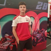 Izan Guevara: Aspiro a subir de categoría como Campeón del Mundo de Moto3 Izan Guevara: Aspiro a subir de categoría como Campeón del Mundo de Moto3
