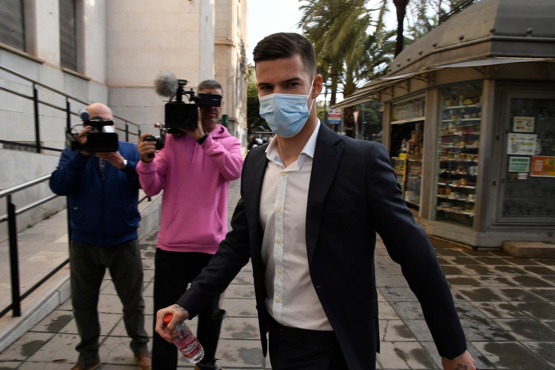 La defensa de Santi Mina recurrirá la condena que le envía a prisión La defensa de Santi Mina recurrirá la condena que le envía a prisión