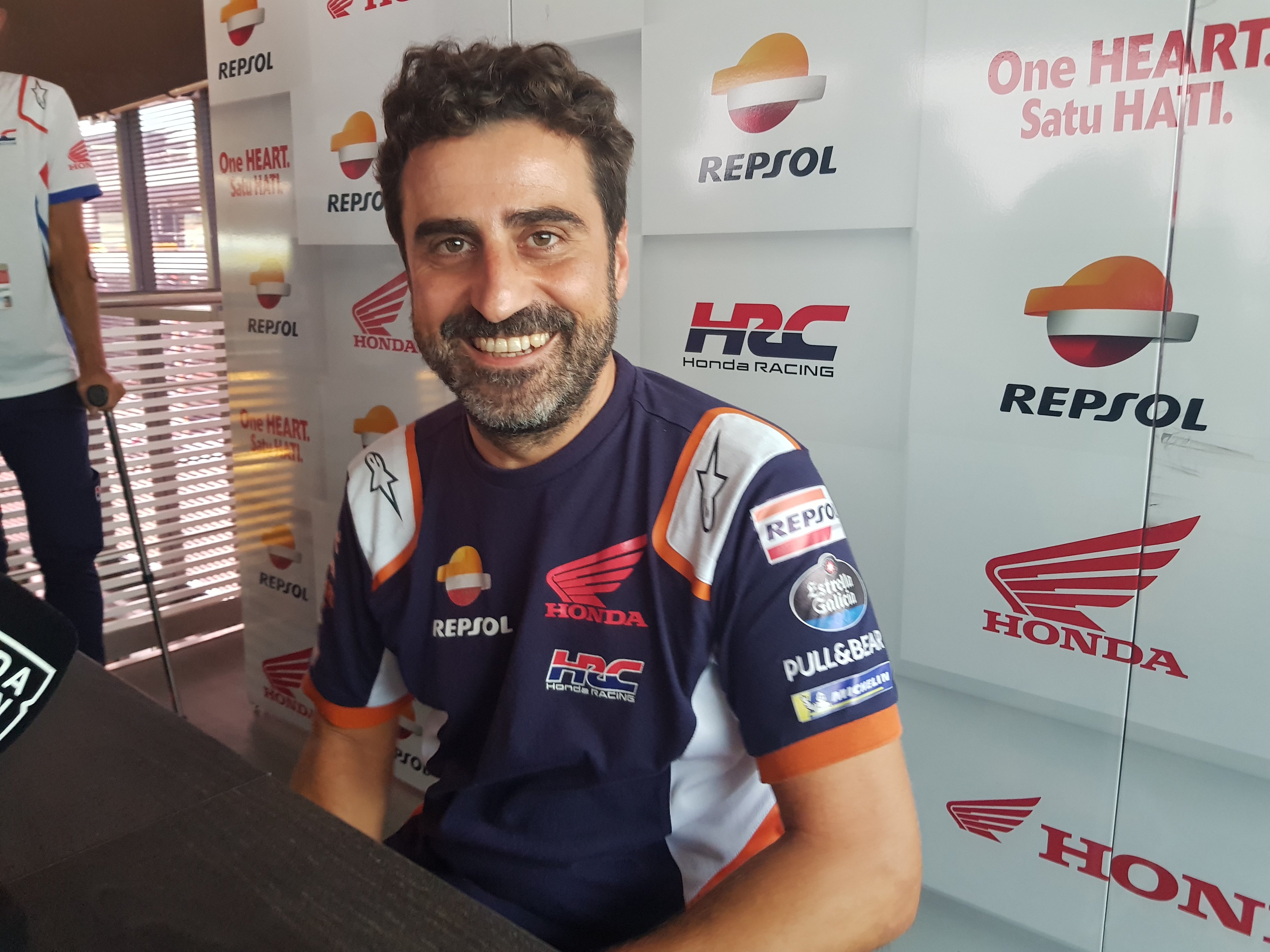 Santi Hernández: "El talento y las ganas de Marc Márquez han hecho que siempre confiemos en que volverá a ser el de antes" Santi Hernández: "El talento y las ganas de Marc Márquez han hecho que siempre confiemos en que volverá a ser el de antes"