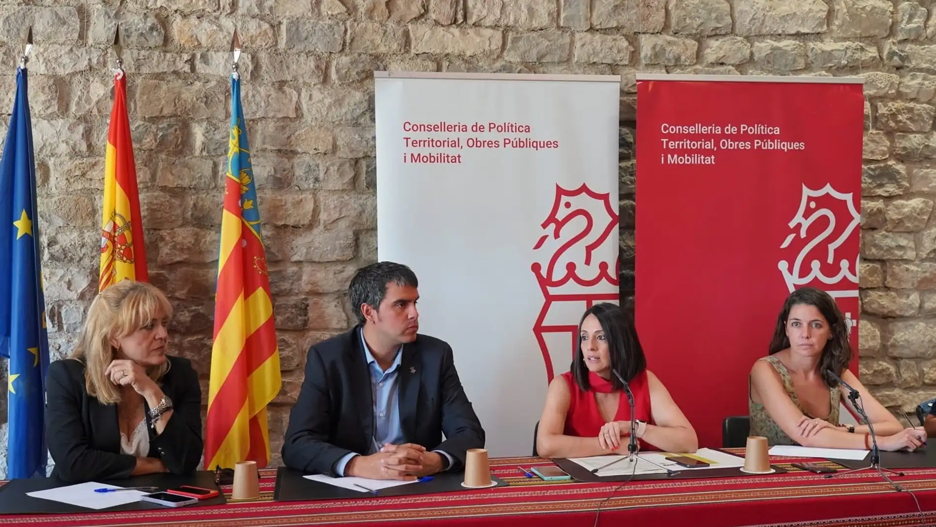 La Generalitat repartirá 1,5 millones de euros en ayudas para transporte a la demanda a 73 municipios de menos de 5.000 habitantes de Castellón