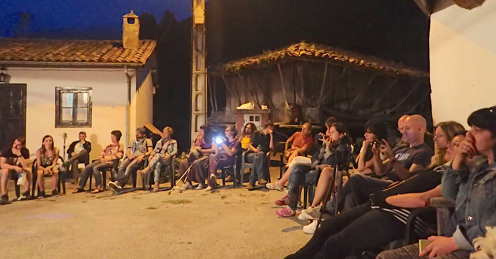 "Los Encuentros Poéticos en Les Cuerries contarán con música y visitas a los centros culturales de Piloña" "Los Encuentros Poéticos en Les Cuerries contarán con música y visitas a los centros culturales de Piloña"