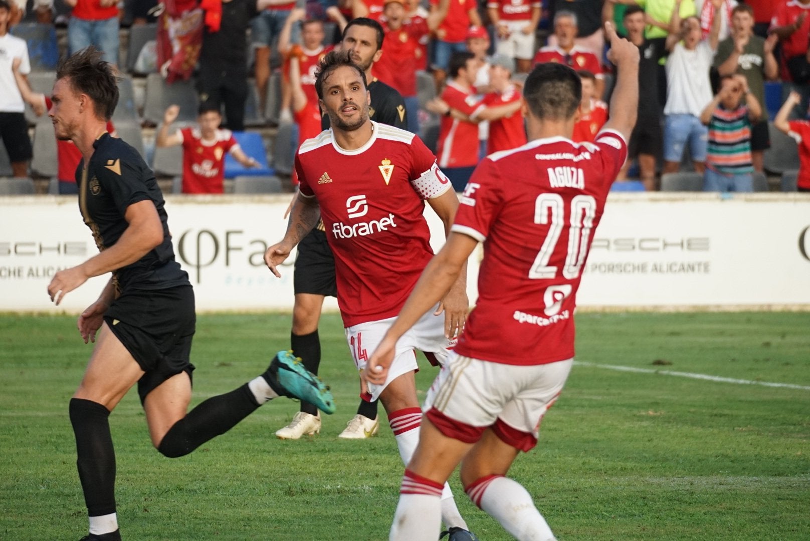 Un Real Murcia que "regala momentos de buen fútbol" vuelve al Enrique Roca Un Real Murcia que "regala momentos de buen fútbol" vuelve al Enrique Roca
