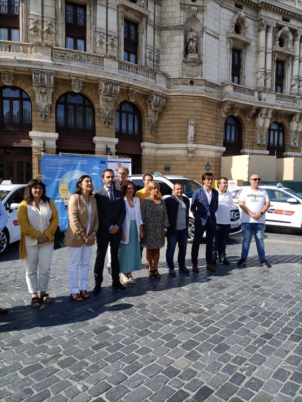 Los taxis de Bilbao se convertirán en "oficinas de Turismo Los taxis de Bilbao se convertirán en "oficinas de Turismo