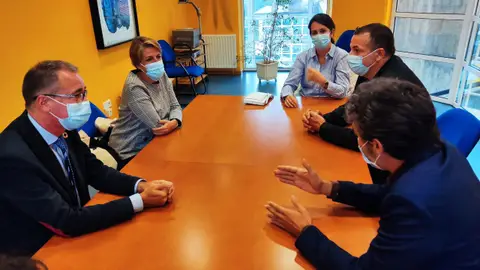 Asistentes a la reunión de trabajo Asistentes a la reunión de trabajo