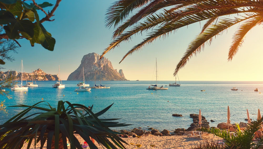Cala D'Hort en Ibiza y Es Vedrà Cala D'Hort en Ibiza y Es Vedrà