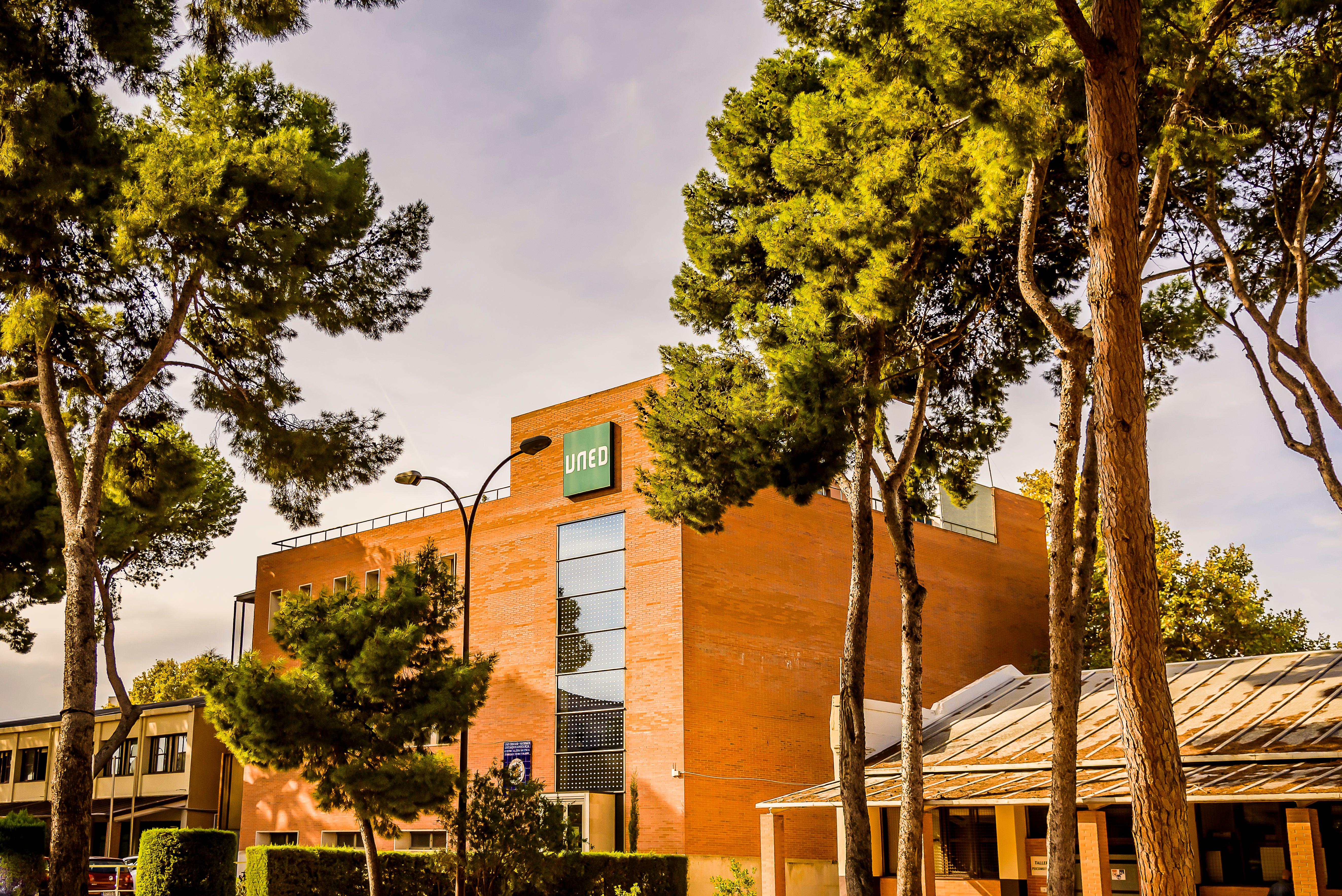 UNED abre período de matriculación con nuevos grados en Educación infantil e Ingeniería de la energía UNED abre período de matriculación con nuevos grados en Educación infantil e Ingeniería de la energía
