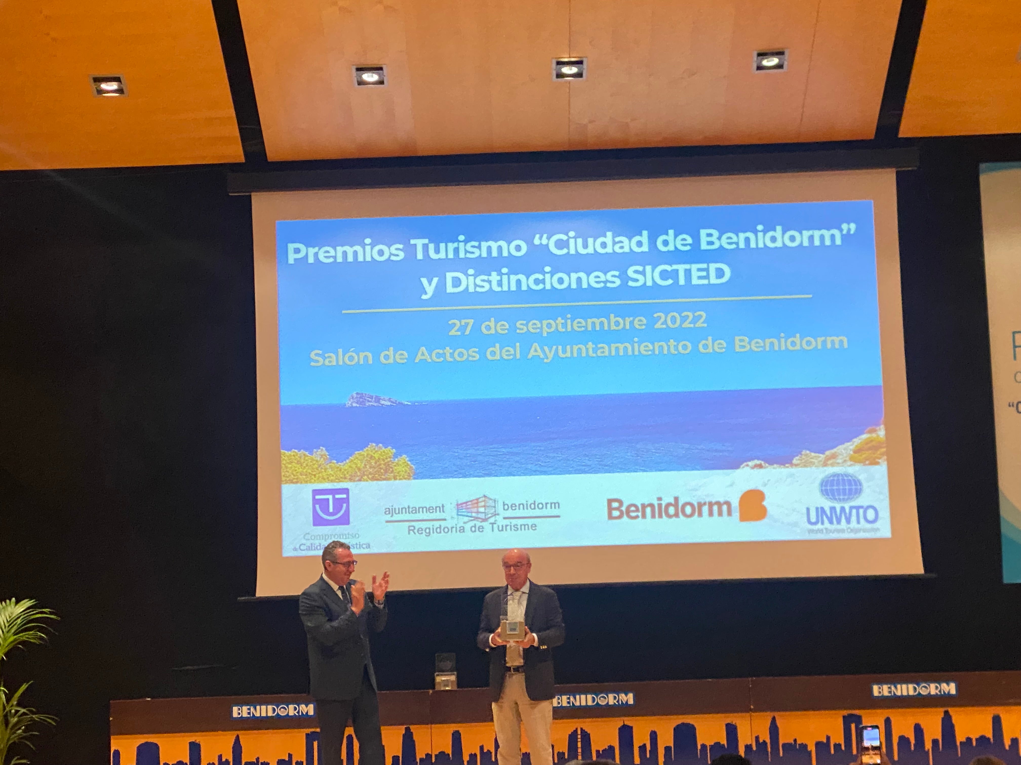 Toni Pérez defiende el turismo como "la industria de la felicidad" Toni Pérez defiende el turismo como "la industria de la felicidad"