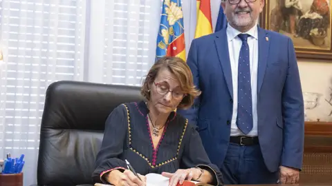 La Diputación abre el plazo de solicitudes de becas para el alumnado del programa ‘Uned Sénior’ y la Universidad para Mayores de la UJI La Diputación abre el plazo de solicitudes de becas para el alumnado del programa ‘Uned Sénior’ y la Universidad para Mayores de la UJI