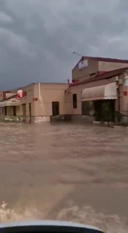 Los vecinos del entorno del barranco de San Antón de Elche urgen medidas para evitar las inundaciones cuando llueve con intensidad Los vecinos del entorno del barranco de San Antón de Elche urgen medidas para evitar las inundaciones cuando llueve con intensidad