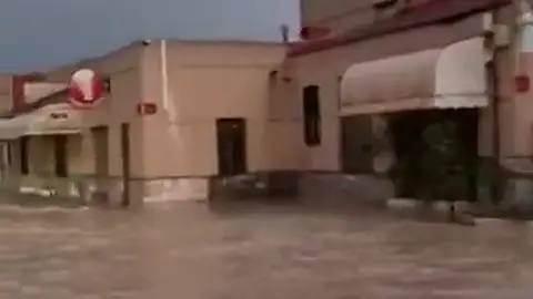 Entorno de la carretera de Santa Pola en Elche. Entorno de la carretera de Santa Pola en Elche.