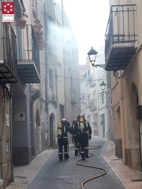 Muere una persona en el incendio de una vivienda unifamiliar en Traiguera Muere una persona en el incendio de una vivienda unifamiliar en Traiguera