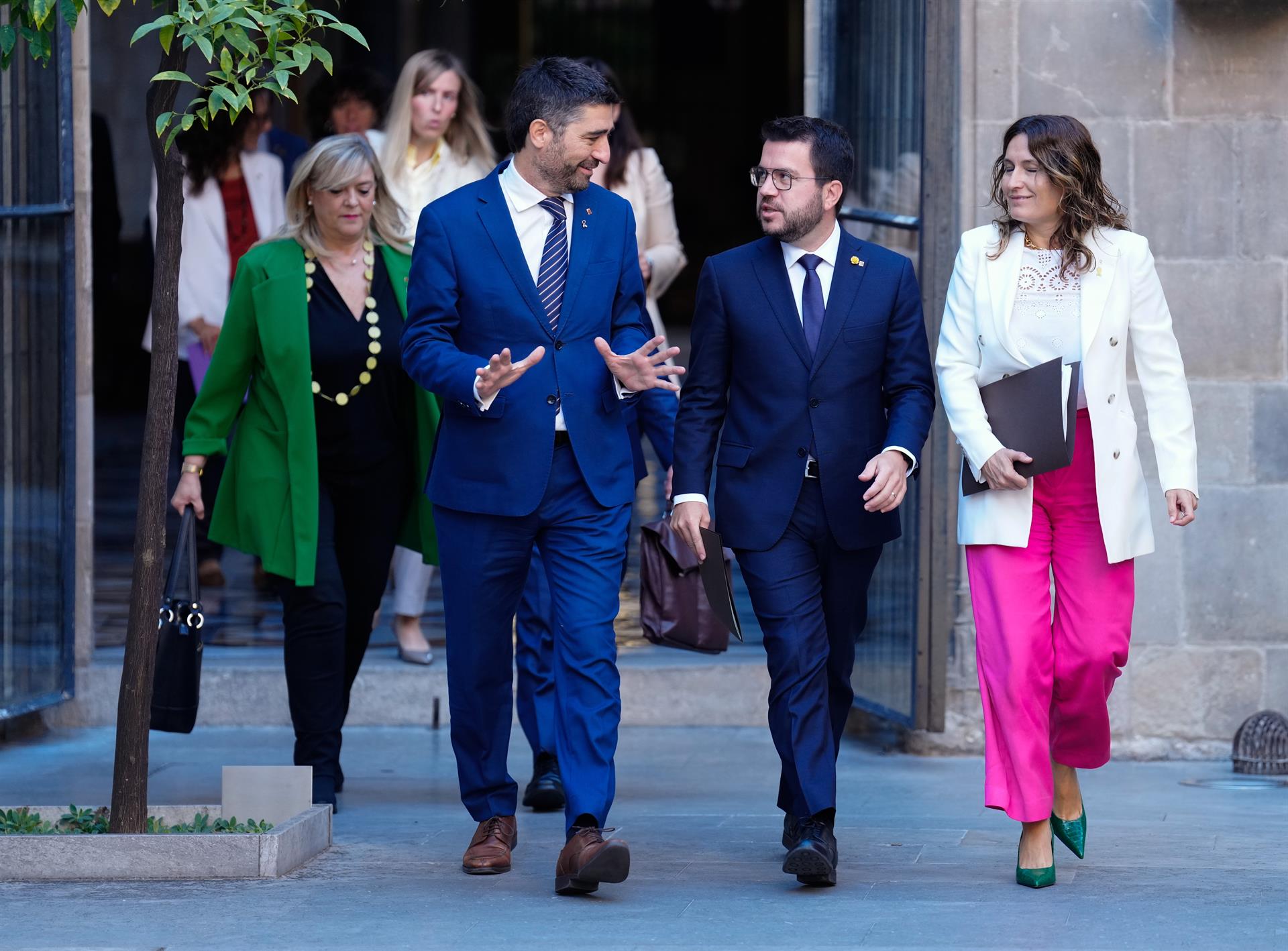 El Gabinete: ¿Pueden gobernar juntos formaciones que se detestan y desconfían mutuamente? El Gabinete: ¿Pueden gobernar juntos formaciones que se detestan y desconfían mutuamente?