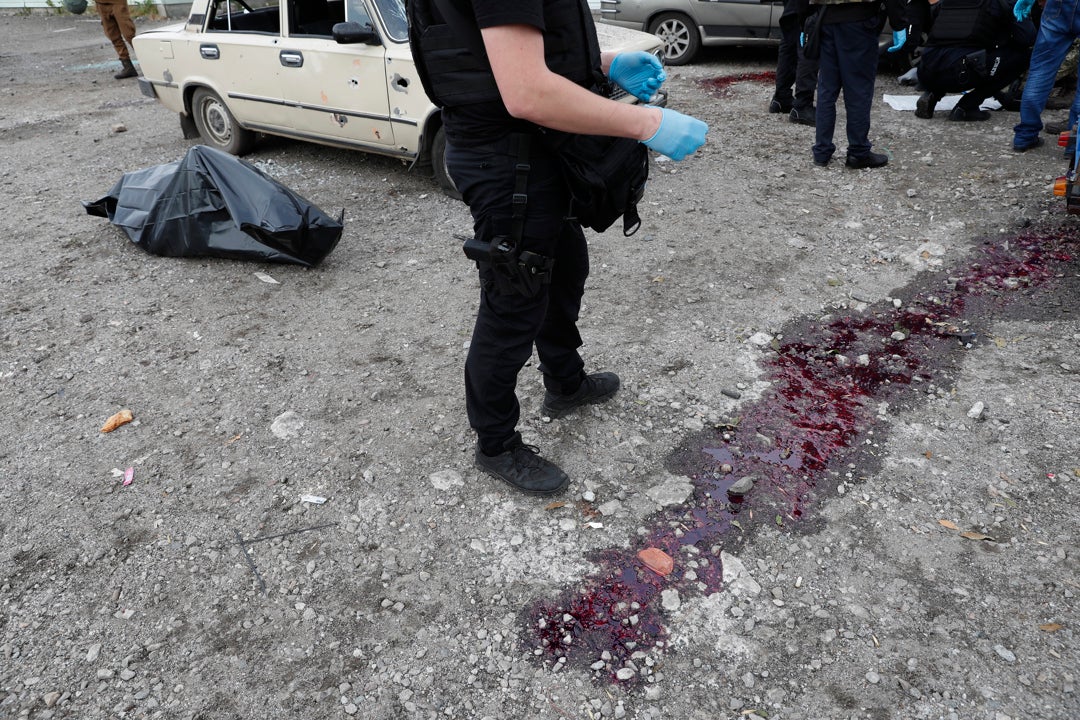 Rusia mata a 25 personas de un convoy humanitario en Zaporiyia Rusia mata a 25 personas de un convoy humanitario en Zaporiyia