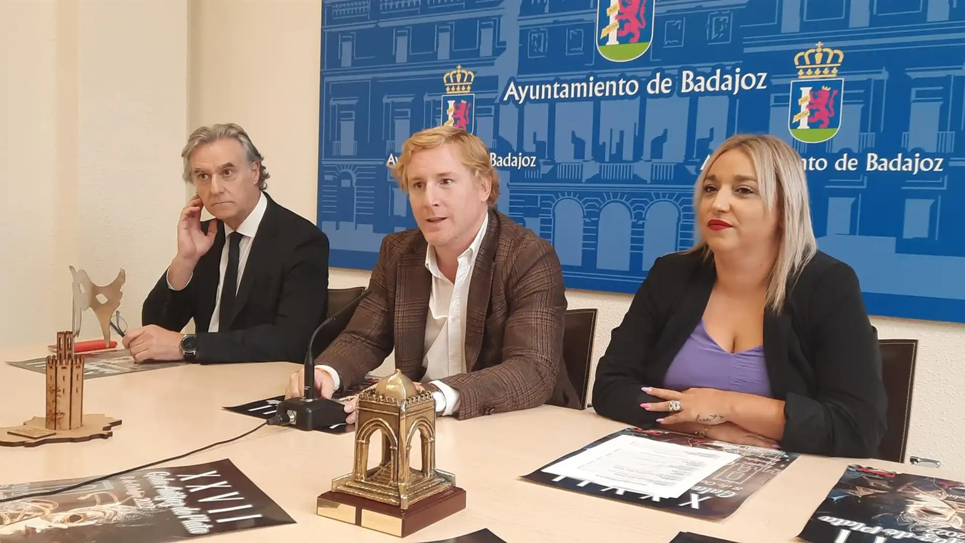 El alcalde de Badajoz apuesta por un Carnaval de diez días de programación, propuesta que "ha venido para quedarse"