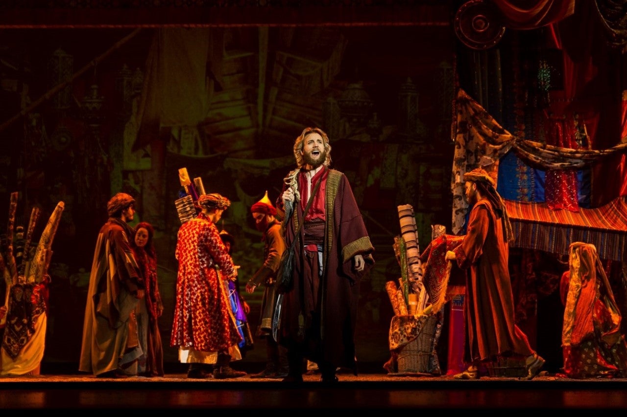 “El Médico”, el musical más premiado de los últimos años, ha llegado a Valencia “El Médico”, el musical más premiado de los últimos años, ha llegado a Valencia