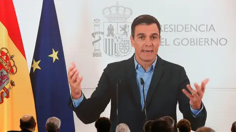 El presidente del Gobierno, Pedro Sánchez, interviene telemáticamente en un Foro Pedro Sánchez defiende la reforma fiscal y carga contra el "dogmatismo neoliberal que hace aguas"