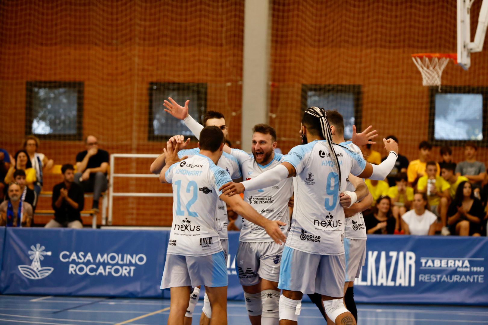 El Léleman Conqueridor Valencia tira de carácter para conseguir la primera victoria El Léleman Conqueridor Valencia tira de carácter para conseguir la primera victoria