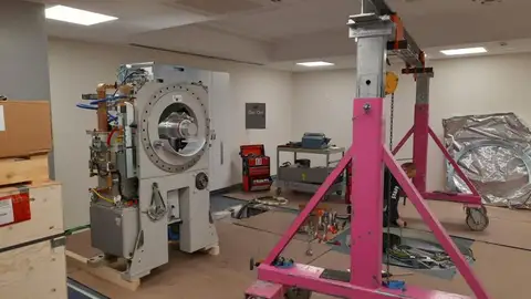 Llega a Albacete el segundo acelerador lineal para el Servicio de Oncología Radioterápica Llega a Albacete el segundo acelerador lineal para el Servicio de Oncología Radioterápica